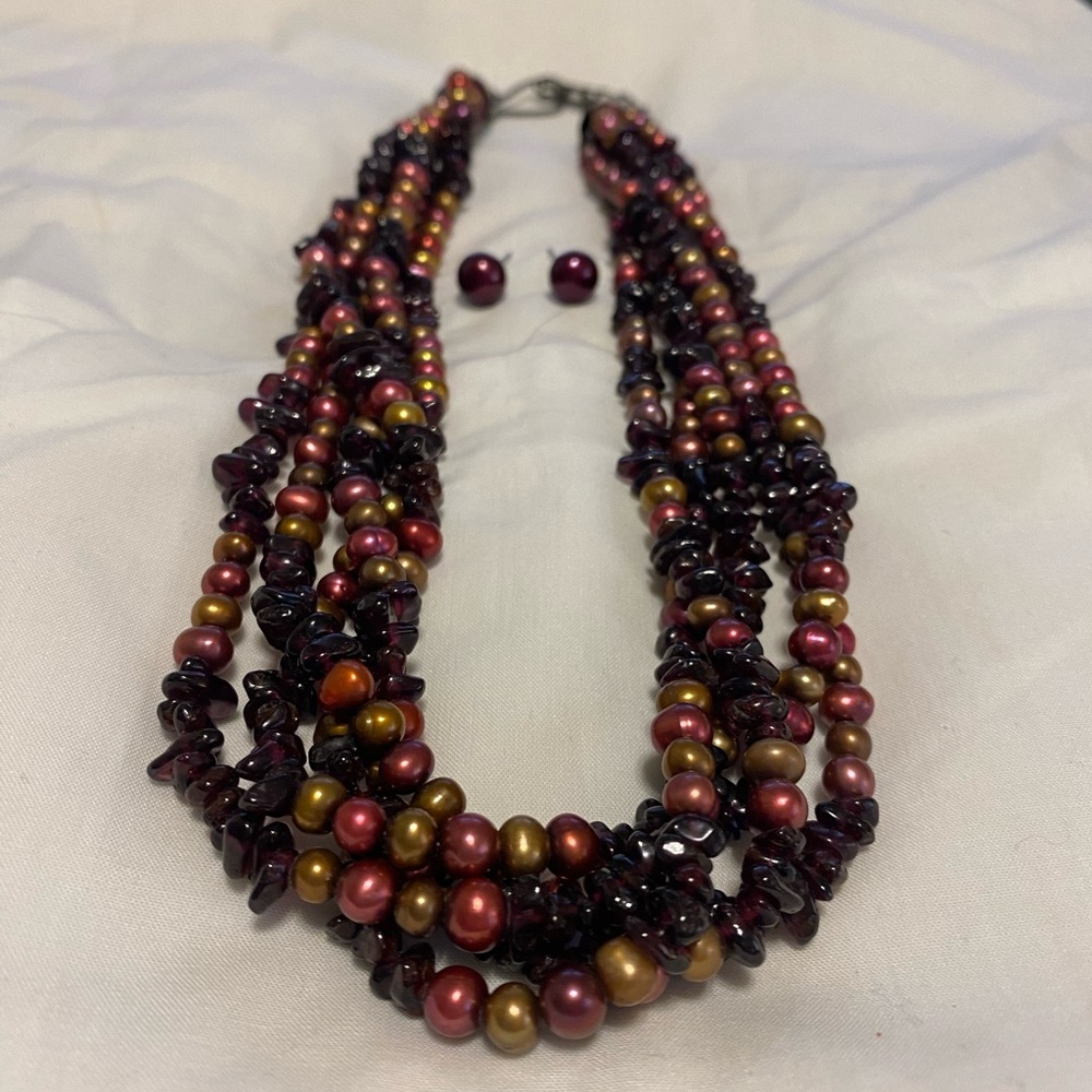 Honora pearl set purple and gold.